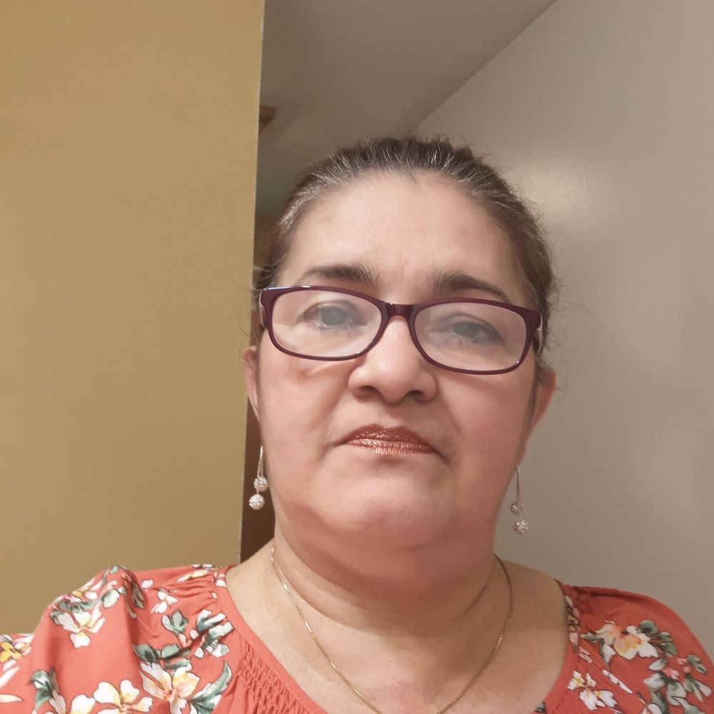 Meet your Posher, Maria consuelo